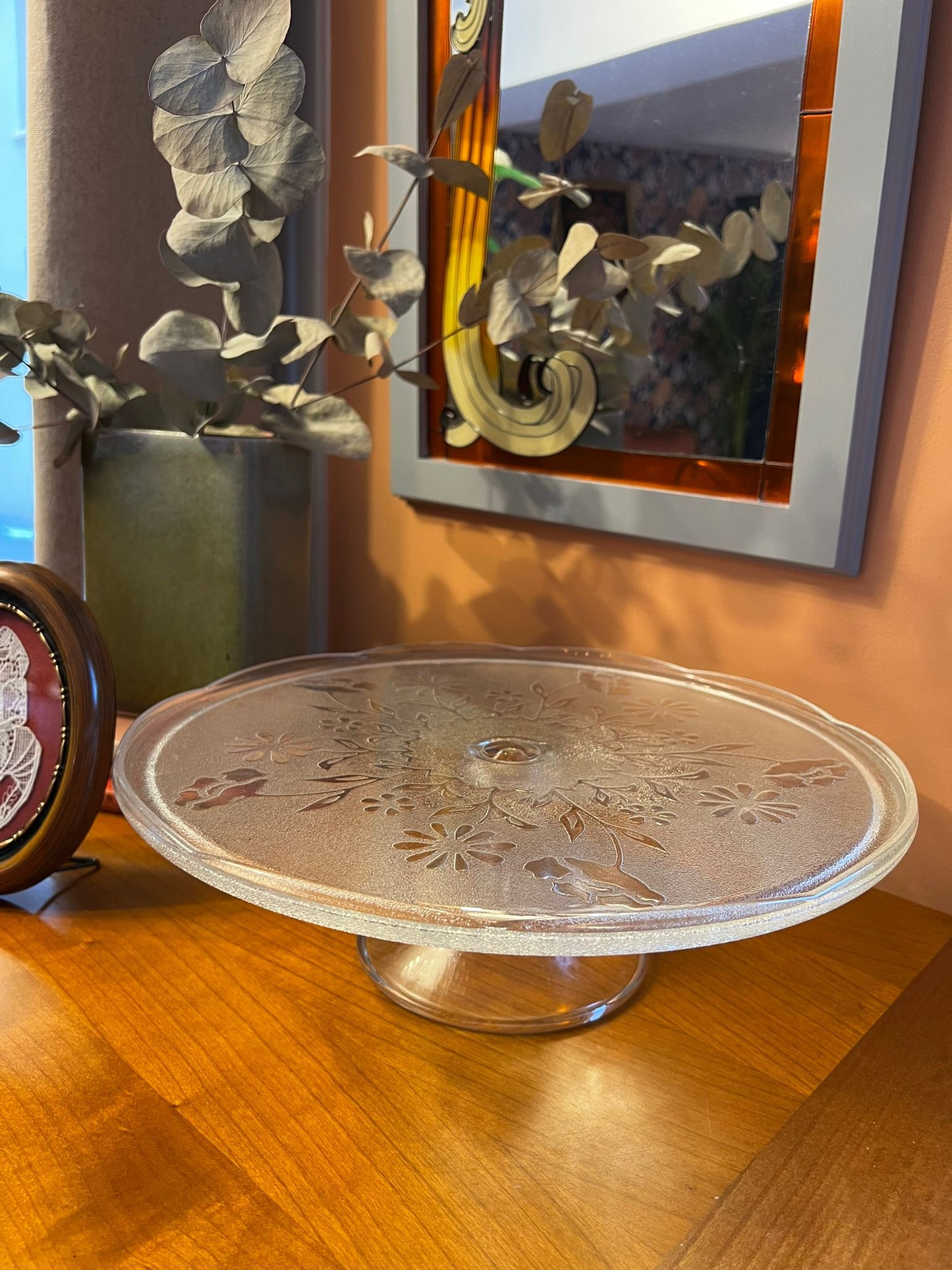 Présentoir à gateaux en verre