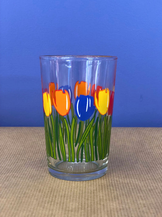 Verres tulipes rétro