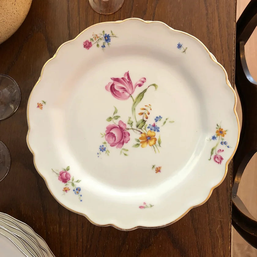 Assiette plate vintage fleurie