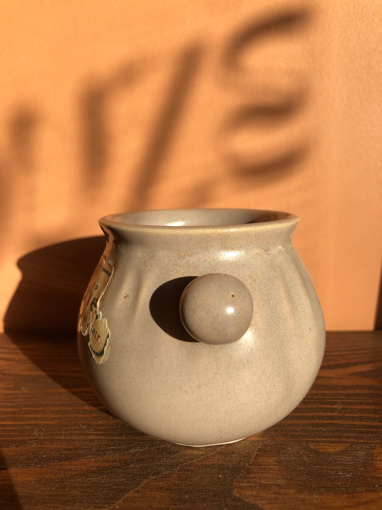 Petit pot à étiquette vintage