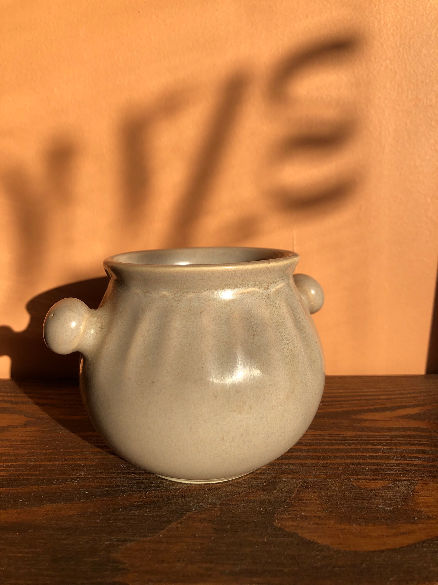 Petit pot à étiquette vintage