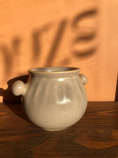 Petit pot à étiquette vintage